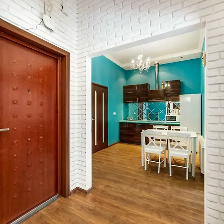 Stylish With A Balcony Overlooking The Park * Odesa