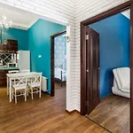 Apartamento Stylish With A Balcony Overlooking The Park
