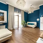 Stylish With A Balcony Overlooking The Park Apartamento *